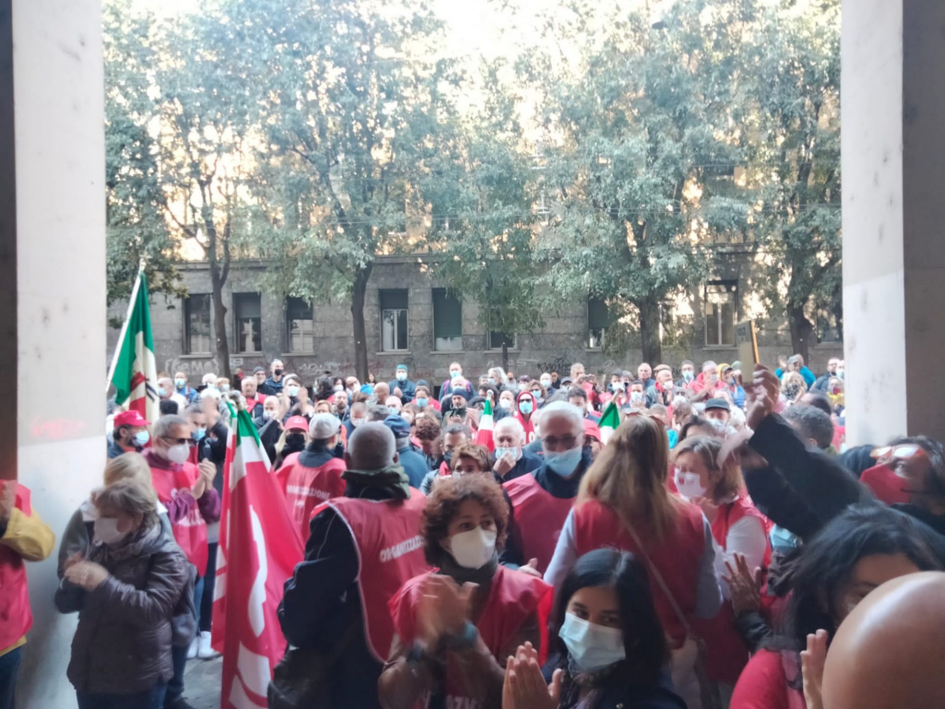 Al momento stai visualizzando ATTACCO ALLA CGIL: solidarietà delle Associazioni dei consumatori