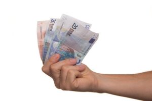 Coronavirus: arriva l’attesa moratoria per finanziamenti e prestiti superiori a 1.000 Euro.  Federconsumatori a disposizione dei cittadini per assistenza alle richieste.