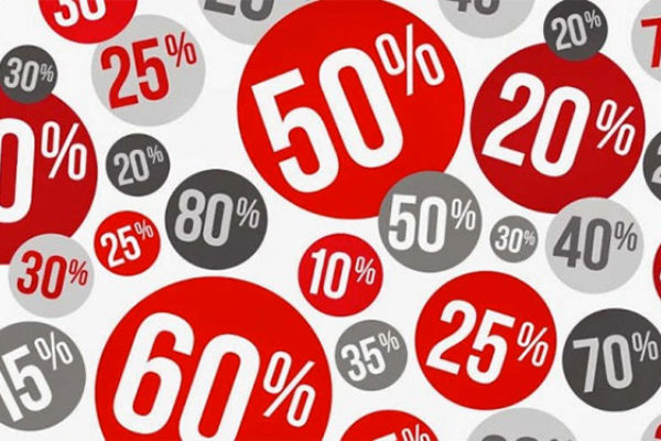 Saldi rinviati di un mese in Emilia Romagna, forti dubbi delle associazioni dei consumatori