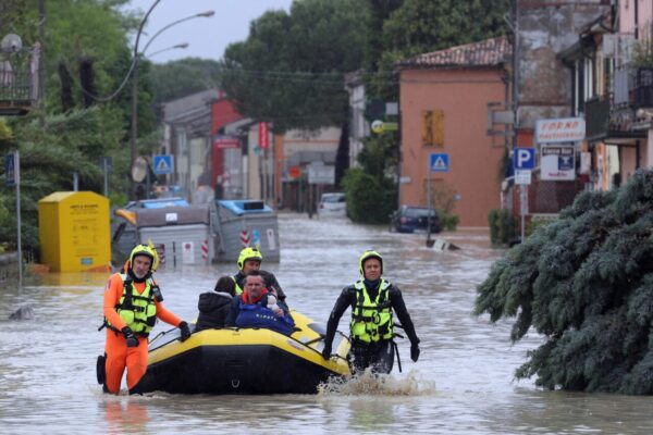 Alluvione Emilia-Romagna, a 5 mesi dai tragici eventi che hanno stravolto il territorio i fondi per la ricostruzione ancora non sono arrivati. Federconsumatori il 14 ottobre in piazza con la CGIL per sollecitare gli aiuti.